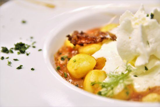 La Boheme Restaurant & Cafe